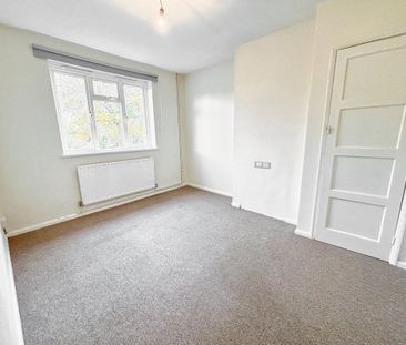 3 bedroom maisonette to rent - Photo 2