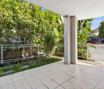 Stunning Designer Two Bedroom Apartment - Photo 5