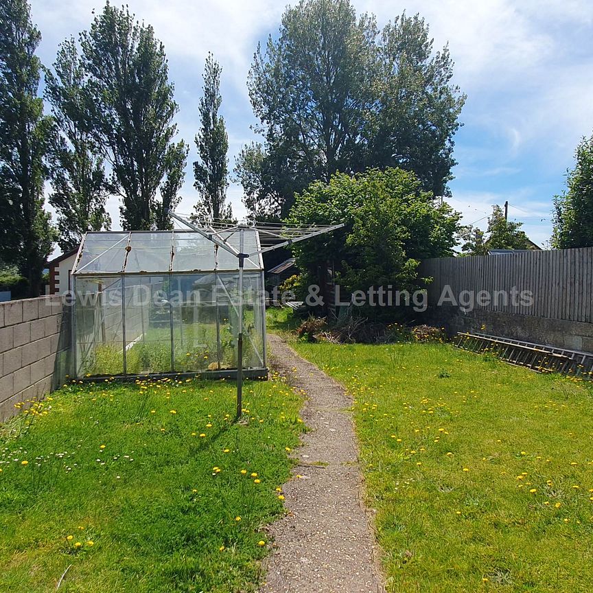 Hamworthy Park Bungalow - Photo 1