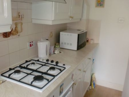 The Village Street, Burley, Leeds, LS4 2PR - Photo 5