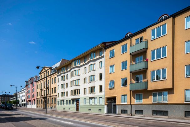 Drottninggatan 13 - Photo 1