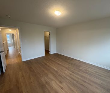 For Lease - 1058 Periwinkle Crescent, Woodstock, Ontario - Photo 5