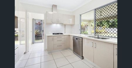 Quality Entertainer – Media or Fifth Bedroom – Solar - Green Thumb Paradise - Photo 5