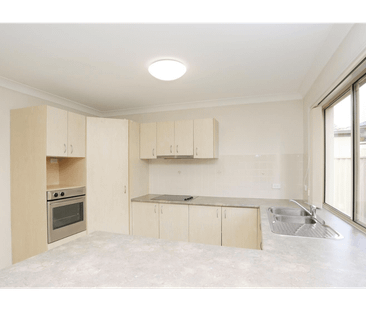 89 Christina Ryan Way, Arundel, Qld 4214 - Photo 5