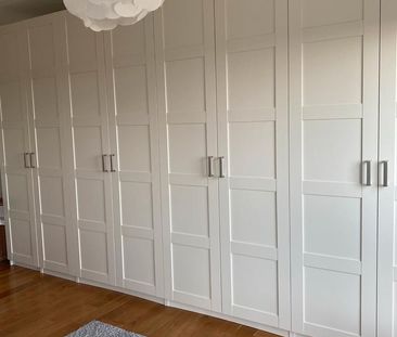 Modernes Penthouse mit 3 Zimmern und Dachterasse zur Untermiete - Foto 1