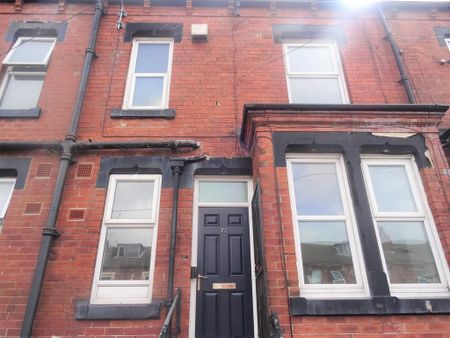2 bedroom terraced house to rent - Photo 3