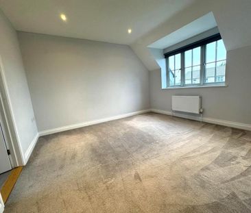 4 bedroom detached house to rent - Photo 3