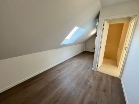 Huis - Te huur - Photo 2