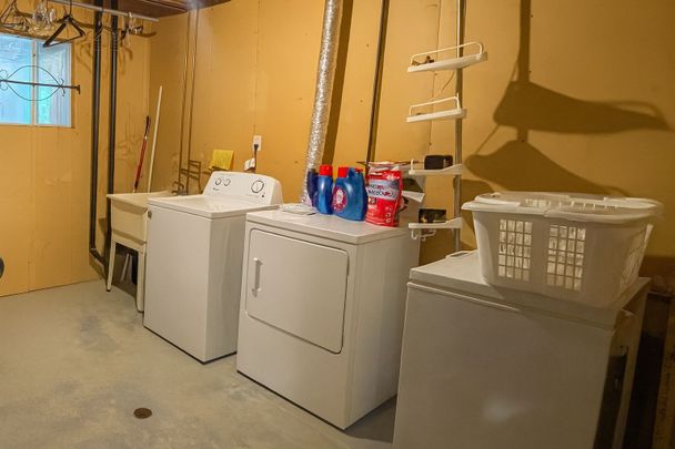 For Lease - 46 Comox Court, London South, Ontario - Photo 1