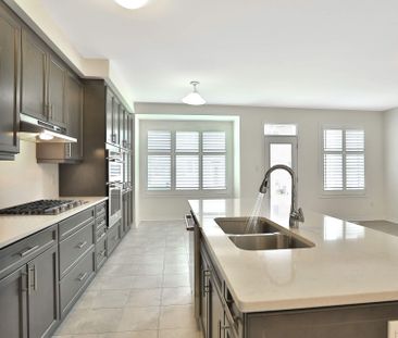 For Lease - 156 Beaveridge Avenue, Oakville, Ontario - Photo 1