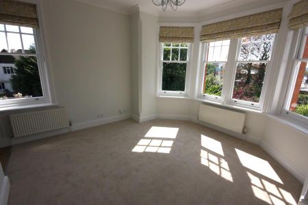 The Ridge House, Guildford - 1 bedroomProperty for lettings - Seymours - Photo 2