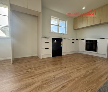 Freshly Renovated 3-Bedroom Home – Move In Now! - Photo 3