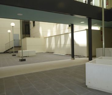 Alquiler de piso en Avenida Jorge Luis Borges, 18 - Photo 1