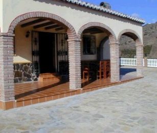 Beautiful Detached Villa With Bedrooms, Private Pool and Nice Views... - Photo 6