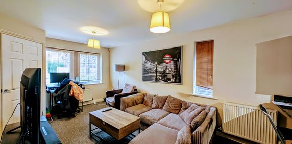 2 bedroom terraced house to rent - Photo 2