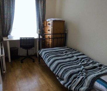 4 bedroom terraced house to rent - Photo 4