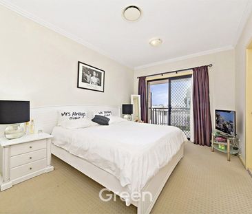Spacious Family Duplex with Modern Comfort in Ermington - Photo 2