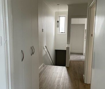 CUTE 1 BEDROOM APARTMENT FULLY RENOVATED - Photo 1