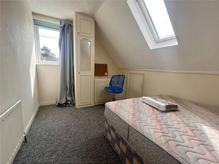 5 bedroom detached house to rent - Photo 2