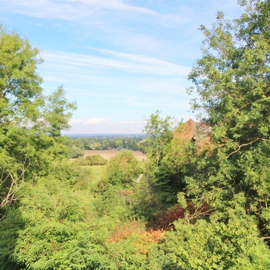 High Street, Elstree - Photo 1