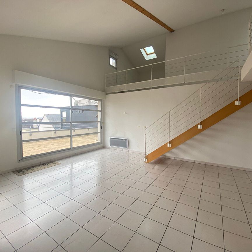 Location Appartement 5 pièces 145m² - Photo 1