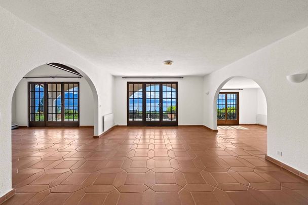 Villa individuelle avec piscine et vue panoramique sur le lac - Photo 1
