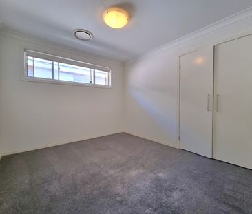 25 Passendale Road, Edmondson Park NSW 2174 - House For Rent | Domain - Photo 3