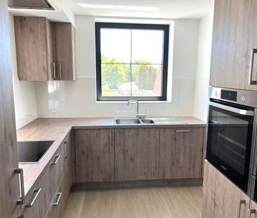 Gerenoveerd appartement met 2 slpk. en terras in Alken - Photo 3