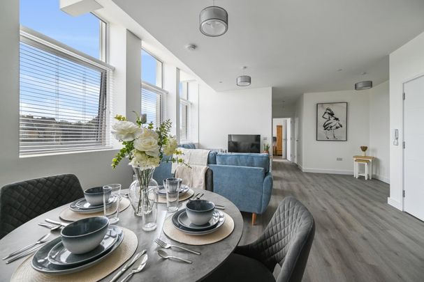 Peterborough - Photo 1