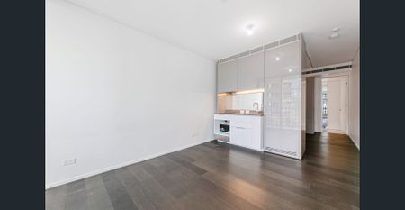 Furnished Modern Studio Apartment in Prime Park Lane Location - Photo 2