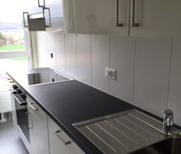 Appartement de 3 pièces au 4ème étage avec balcon. - Photo 4