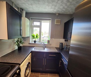 3 bedroom flat to rent - Photo 1