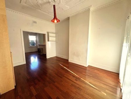 Comfortable Family Home Close to All Desirable Amenities - Photo 5