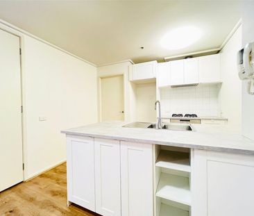 402/668 Bourke Street - Photo 6
