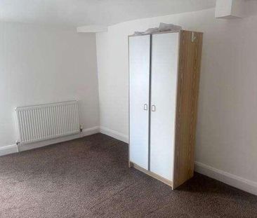 Kingsbury Square, Aylesbury, HP20 - Photo 1