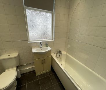 2 bedroom semi-detached bungalow to rent - Photo 6