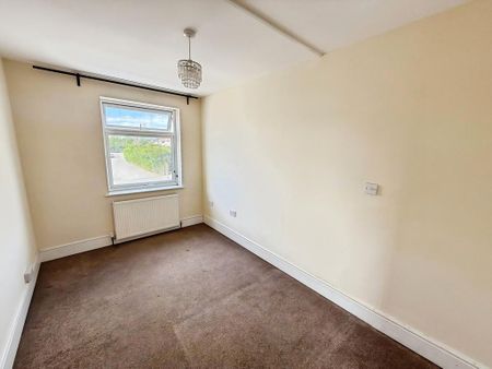 7 bedroom flat to rent - Photo 4