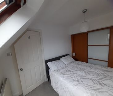 1 Bed Flat, Lidgett Lane, LS8 - Photo 2