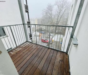 Modern sanierte 4 Raum-Wohnung mit Balkon und schickem Bad! - Foto 6