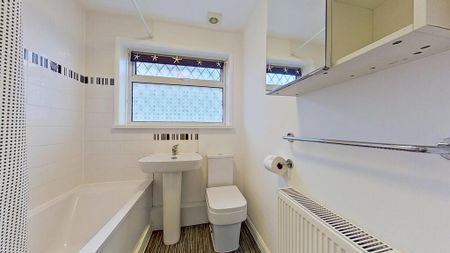 2 bedroom detached bungalow to rent - Photo 5