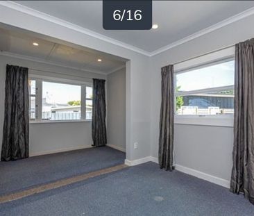 Charming 3BR Home with Garden - Photo 3