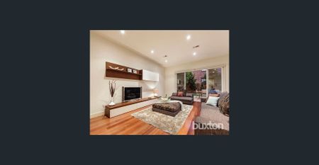 EFFORTLESS FAMILY HOME - Photo 3