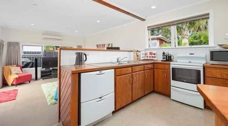 Warm Family Home in Forrest Hill Area - Photo 4