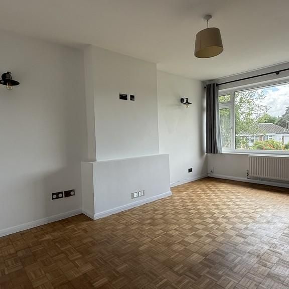 2 bedroom semi-detached bungalow to rent - Photo 1