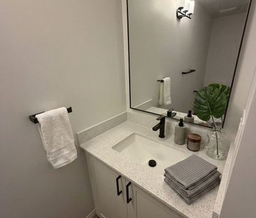 For Lease - 3030 Driftwood Drive Unit# 42, Burlington, Ontario - Photo 5