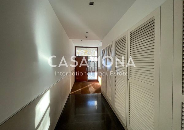 Amazing 1 Bedroom Penthouse with Views of Barcelona