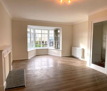 3 bedroom end of terrace house to rent - Photo 2