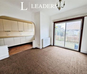 2 bedroom semi-detached house to rent - Photo 3