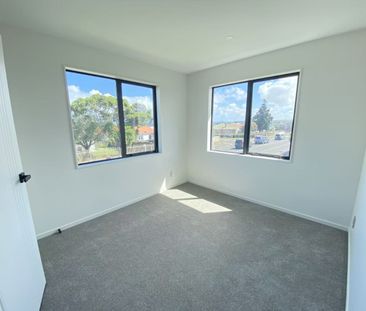 Modern Brand-New Townhouse – Prime Otahuhu Location - Photo 5