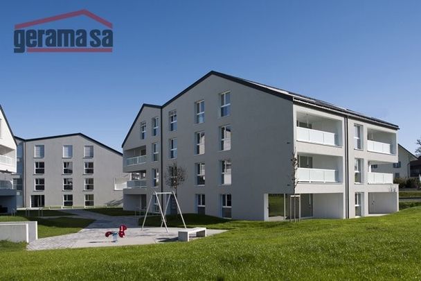 Morderne, helle 4.5 Zimmer-Wohnung in Tentlingen - Photo 1